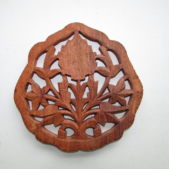 3 Hand Carved Wooden Trivets - India - Picture 6 of 8